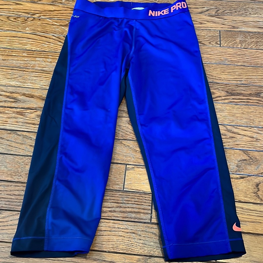 NIKE PRO DRI-FIT CROPPED LEGGINGS